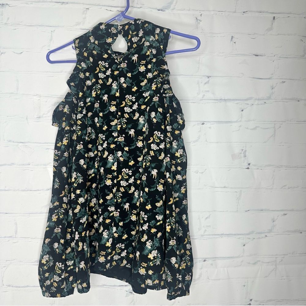 ‎Glamorous small cold shoulder top - Picture 2 of 7